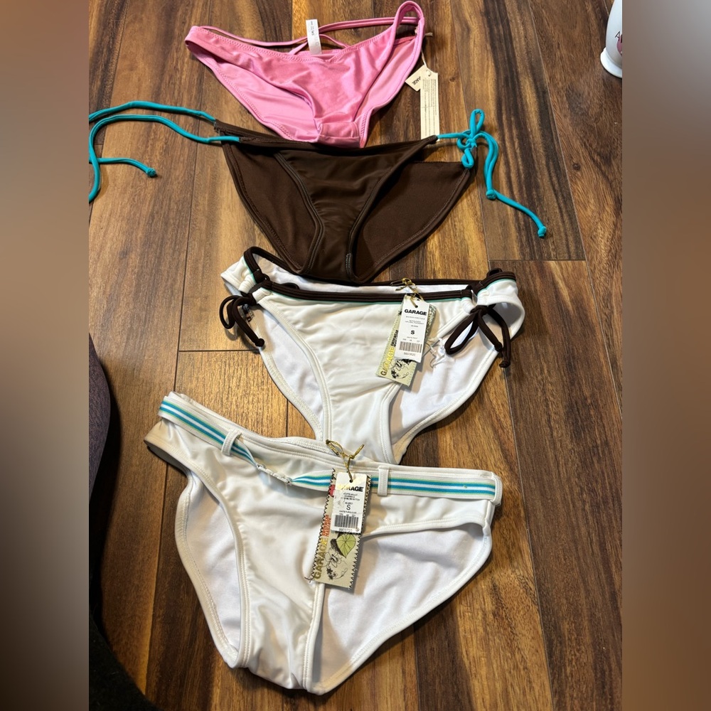 NWT size small bikini bottoms